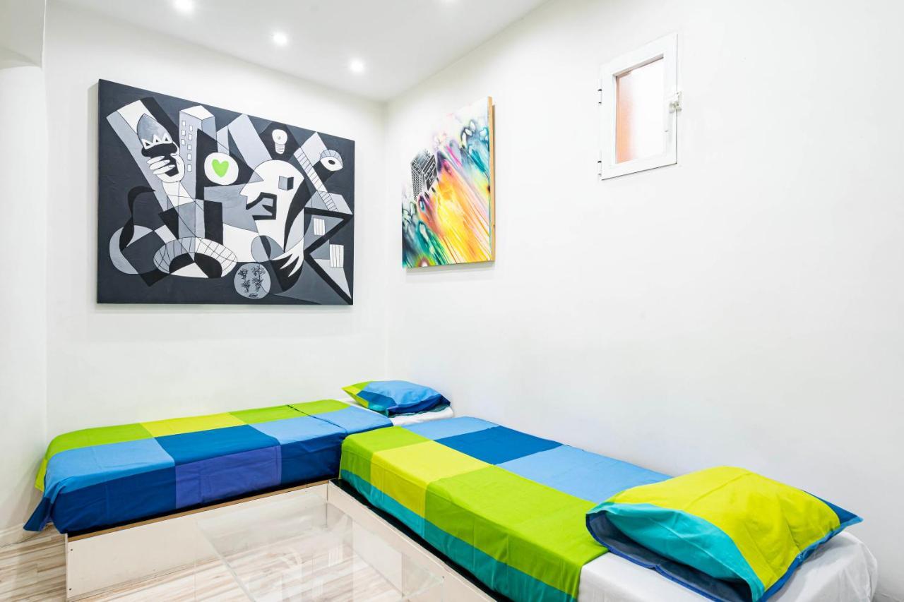For You Rentals Teatro Real Plaza Apartment Temporal Saint Martin Madrid Tru5 Exterior photo